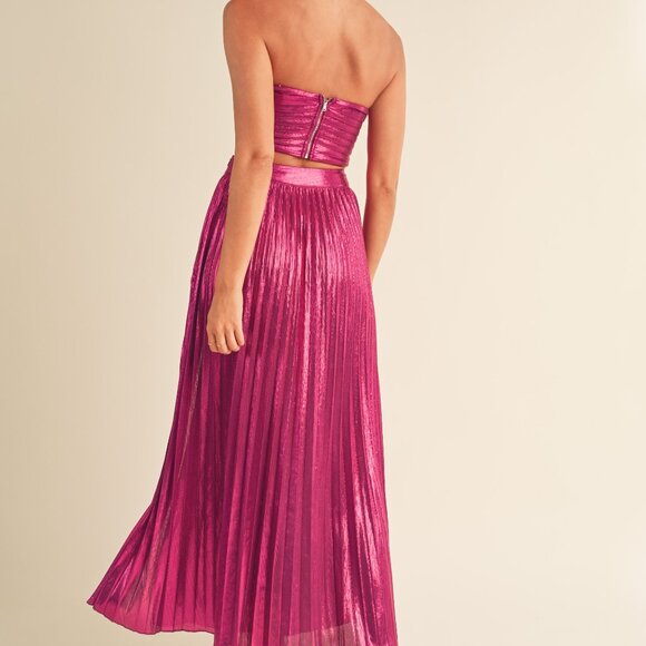 Metallic Crop Top - Picture 2 of 4